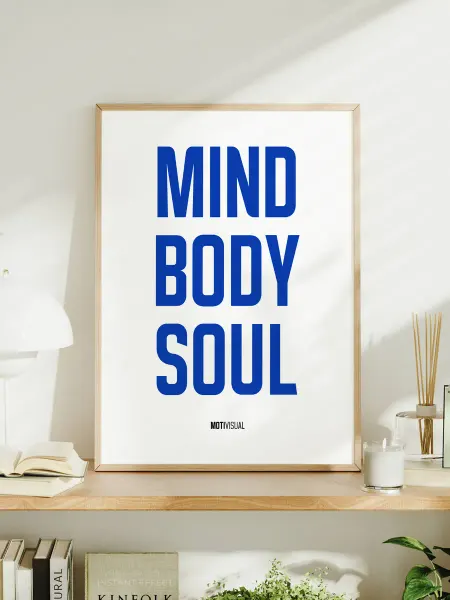 Мотивационный постер с надписью "Mind Body Soul"