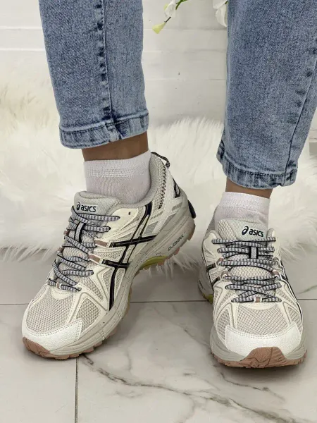 ASICS Кроссовки спортивные для бега