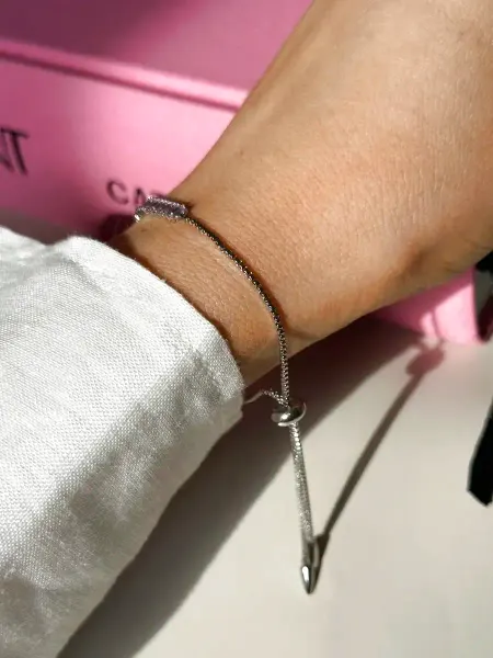 BraceletsMag Тонкий цепочный браслет с камнями
