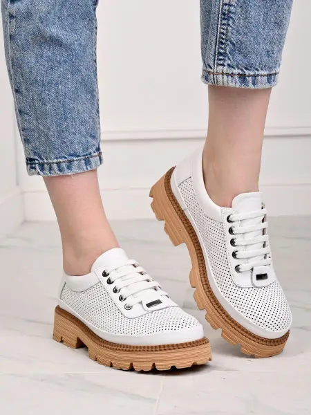 Shoes house Полуботинки натуральные на каблуке